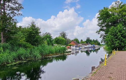 Eggesin Apartment | Family-Friendly Retreat at Ferienwohnung Eggesin