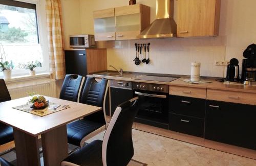 Seiffen Apartment | Oceanfront Retreat: Ferienwohnung Einenkel - 4 Star Escape