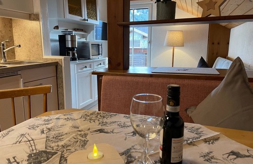 Schattwald Apartment | Cozy Stay at Ferienwohnung Eins - Gästehaus Holl