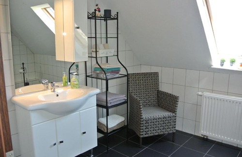 Hipstedt House | Cozy Ferienwohnung Elbe Weser with Kitchen Amenities