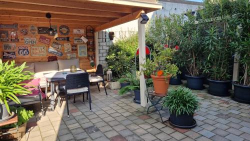 Frickenfelden Apartment | Wheelchair Accessible Family Retreat at Ferienwohnung Piroschka