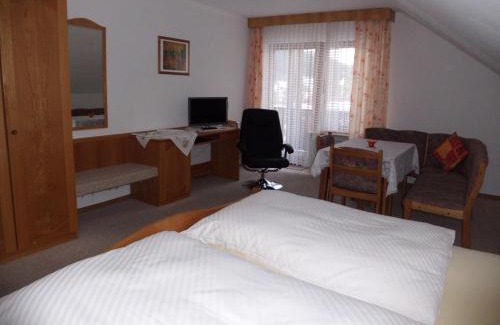 Enzklosterle Apartment | Family-Friendly Ferienwohnung ENZTALPERLE with 8.7 Rating