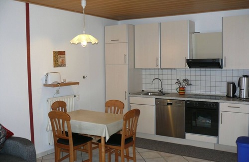 Holtwick Apartment | Cozy Ferienwohnung Erik for 1-3 Guests with Kitchen Access