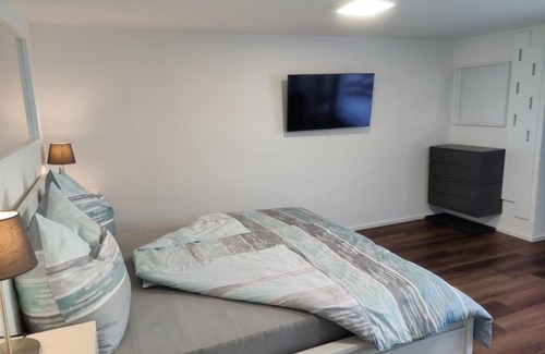 Frommern Apartment | Comfortable Ferienwohnung Eyach: Family-Friendly Escape