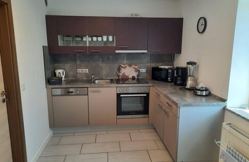 Lahr Apartment | Färber Apartment: Ocean View, Family-Friendly Retreat