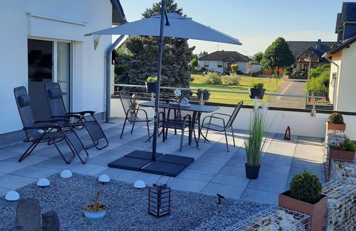 Lahr Apartment | Färber Apartment: Ocean View, Family-Friendly Retreat