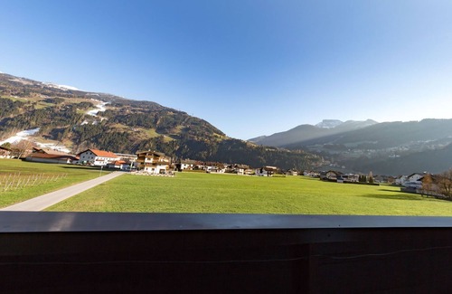 Zell am Ziller Apartment | Comfortable 4-Person Apartment at Zillertal Arena