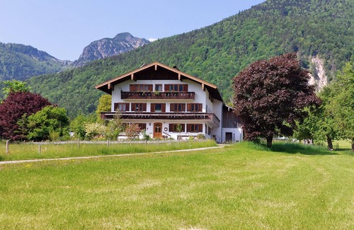 Schleching Apartment | Cozy Getaway for Two with Balcony and Kitchen Amenities