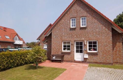 Norden Apartment | Cozy Retreat for Two: Child-Friendly with Full Kitchen