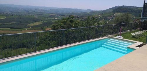 Verduno Apartment | Cozy Retreat for Two in Verduno, Piemont with Pool