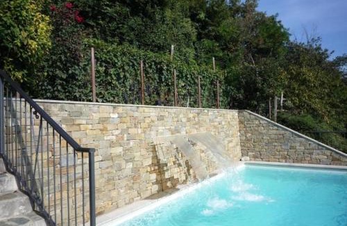 Verduno Apartment | Cozy Retreat for Two in Verduno, Piemont with Pool