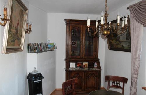 Sehmatal Apartment | Spacious Apartment for Up to 8 Guests with Breakfast