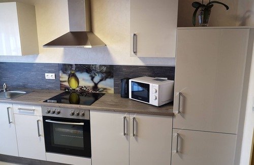 Baiersbronn Condo | Family Retreat with Ocean View and Kitchen Amenities