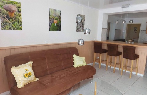 Mellensee Apartment | Nature Retreat: Explore Fishing, Hiking & Family-Friendly Stay
