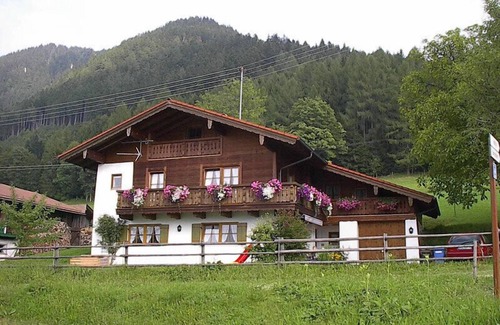 Berchtesgaden Apartment | Exceptional Ferienwohnung for Families with Kitchen Access