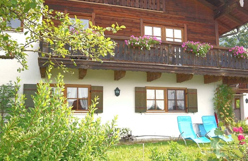 Berchtesgaden Apartment | Exceptional Ferienwohnung for Families with Kitchen Access