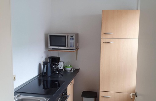 Mitte Apartment | Cozy Getaway for Two with Breakfast & Kitchen Access