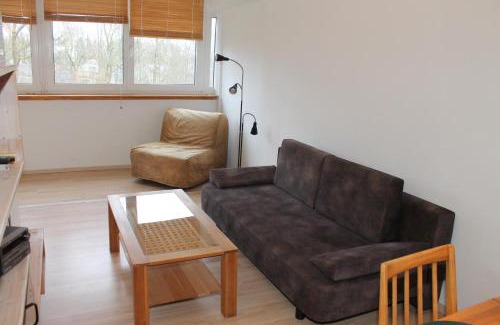 Holm Apartment | Cozy Ferienwohnung F225: Family-Friendly Retreat by the Sea