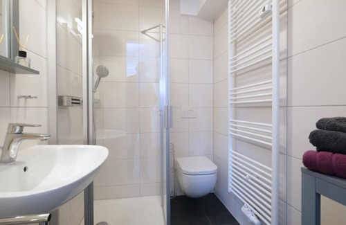 Plauen Apartment | Family-Friendly Ferienwohnung Rausch with Kitchen & Comfort