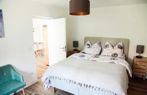 Traubing Apartment | Family-Friendly Ferienwohnung Familienglück with Kitchen