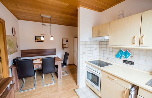 Bad Grund Apartment | Cozy Ferienwohnung Fernblick with Kitchen & Breakfast