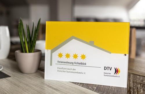 Schoenwald Apartment | Exceptional Ferienwohnung Fichtelblick with Breakfast Included