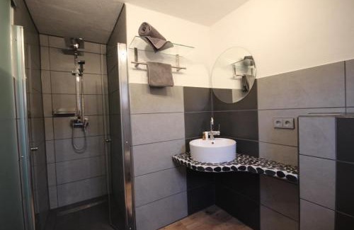 Fischach Apartment | Family-Friendly Ferienwohnung Fischach with Pet Perks