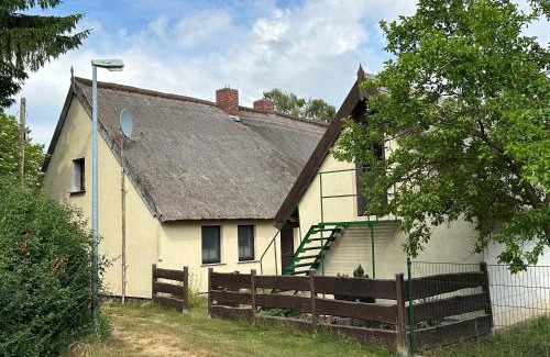 Warthe Apartment | Pet-Friendly Retreat at Ferienwohnung Fischerhaus
