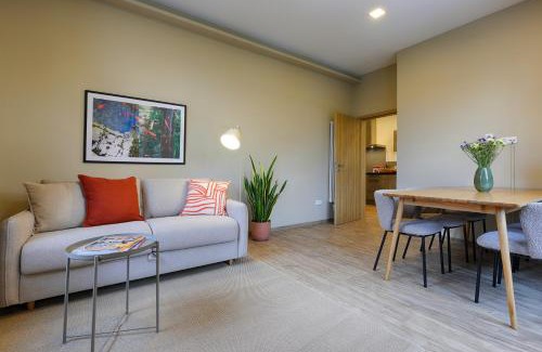 Heidingsfeld Apartment | Relax at Ferienwohnung Fischzucht: Pet-Friendly Oasis with Sauna