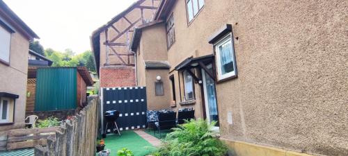 Bad Liebenstein Apartment | Pet-Friendly Ferienwohnung fleißige Biene with Great Reviews