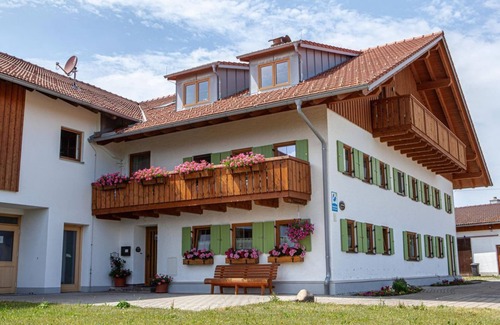 Rieden am Forggensee Apartment | Comfortable Ferienwohnung Forggensee with Kitchen Amenities
