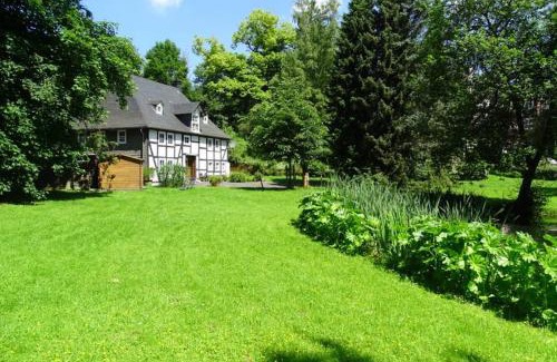 Nuttlar Apartment | Family-Friendly Ferienwohnung “Forsthaus Bigge” - Rated 9.1
