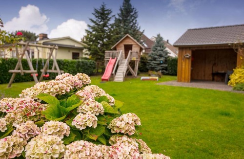 Thiessow House | Oceanfront Retreat - Ferienwohnung Fortuna II with Pet-Friendly Perks