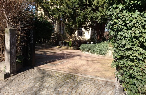 Blasewitz Apartment | Pet-Friendly Ferienwohnung Franziska with Ocean Views
