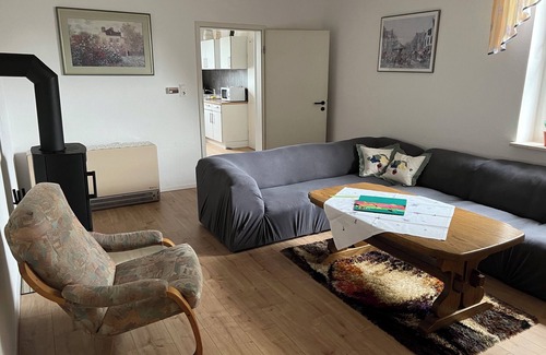 Rhedebrugge Apartment | Inviting Ferienwohnung Freizeit am See for Family Getaways
