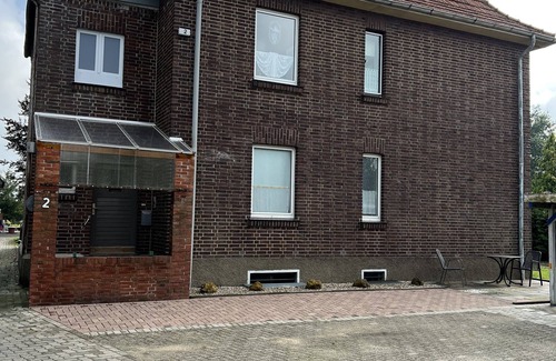 Rhedebrugge Apartment | Inviting Ferienwohnung Freizeit am See for Family Getaways