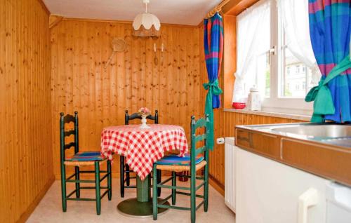 Friedrichroda Apartment | Family-Friendly Ferienwohnung Friedrichroda for Memorable Stays
