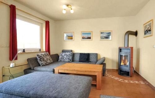 Fuhlendorf Apartment | Scenic Apartment in Fuhlendorf with Lake View, 4 Stars