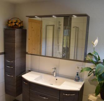 Grießau Apartment | Top-Rated Ferienwohnung Gapp with Family-Friendly Amenities