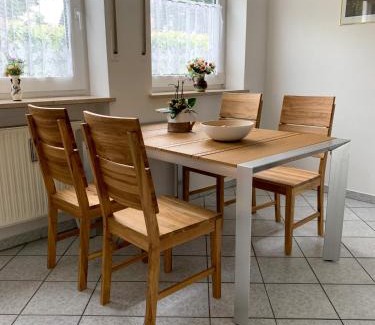 Unterneukirchen Apartment | Family-Friendly Ferienwohnung Garten with Great Reviews