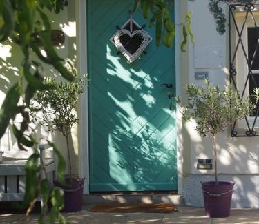 Traunstein Apartment | Experience Oceanfront Comfort at Ferienwohnung Gartenglück