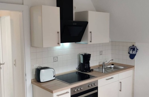Werdum Apartment | Family-Friendly Stay at Ferienwohnung Gastriege 21 OG