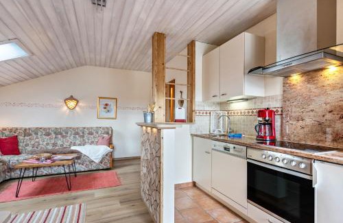 Steinbach Apartment | Family-Friendly Ferienwohnung Geierstein with High Ratings