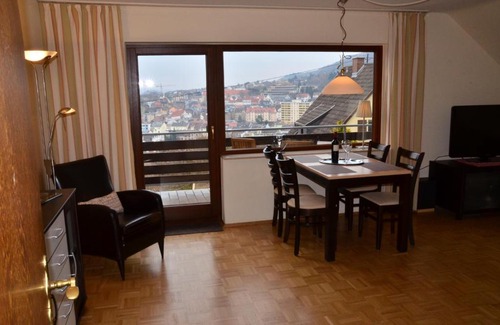 Mainz-Bingen Apartment | Experience the Comfort of Ferienwohnung Germaniablick