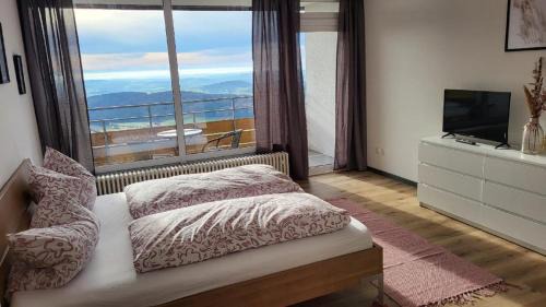 Geyersberg Apartment | Unforgettable Stay at Ferienwohnung Gipfelblick - 10/10 Rated