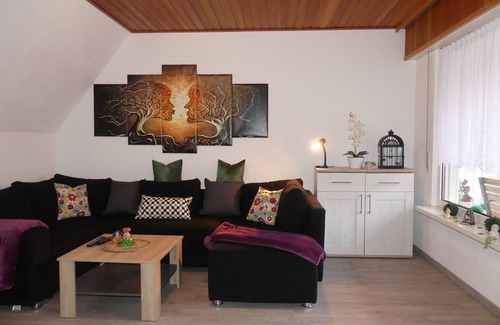 Idar-Oberstein Apartment | Cozy Ferienwohnung Glücksmoment with Family-Friendly Amenities