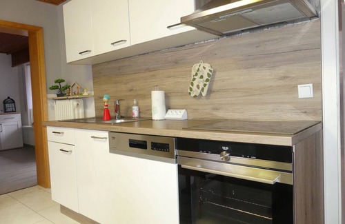 Idar-Oberstein Apartment | Cozy Ferienwohnung Glücksmoment with Family-Friendly Amenities