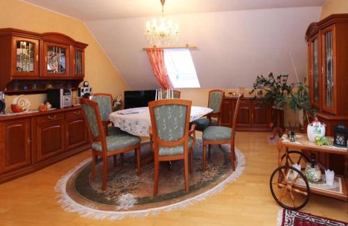 Markranstaedt Apartment | Pet-Friendly Apartment Goehrenz in Markranstadt Awaits