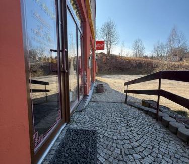 Adorf Apartment | Ferienwohnung Goldener Drache