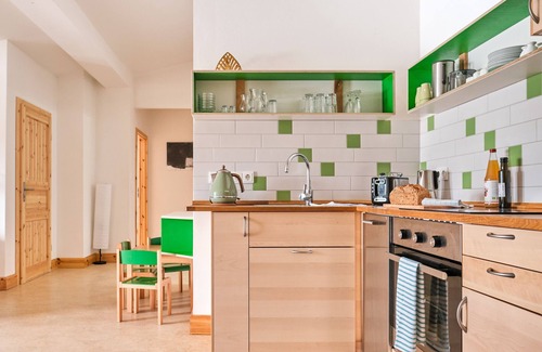Schwerin Apartment | Oceanfront Escape at Ferienwohnung Grün - Family Friendly